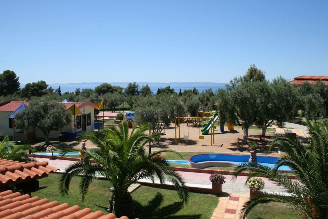 Blick auf Kinderspielplatz Blue Dolphin Resort Hotel