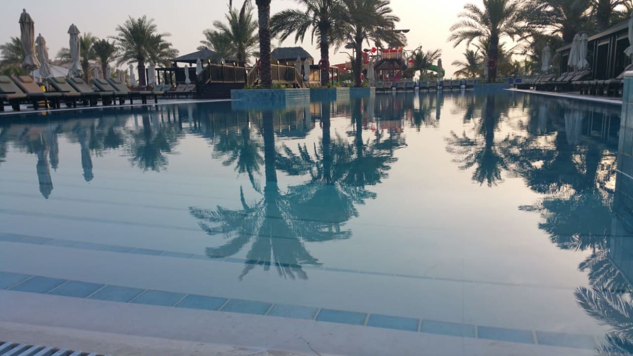 Pool DoubleTree by Hilton Resort & Spa Marjan Island
