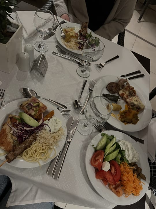 Gastro Hotel Theartemis Palace