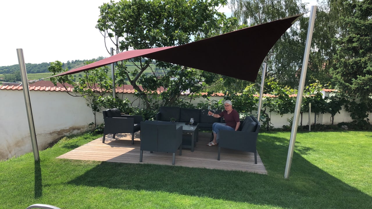 Gartenanlage Weingut & Gästehaus zum Seeblick - Familie Sattler