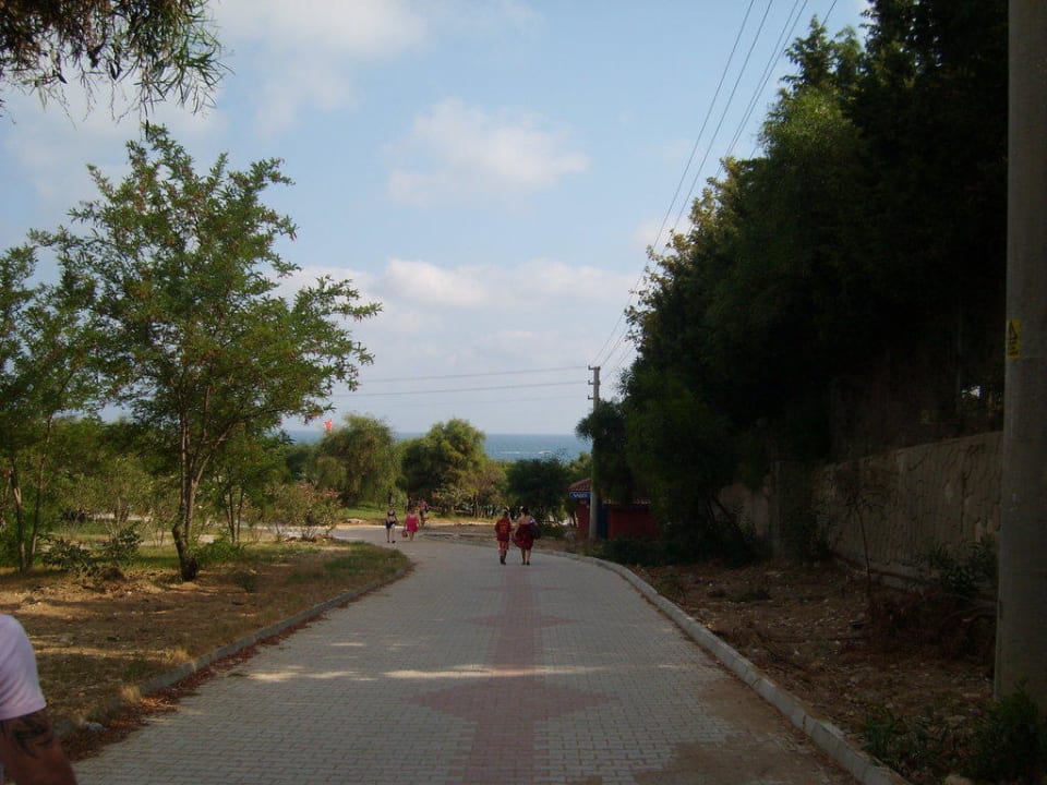 Weg zum Strand Club Sidelya Hotel