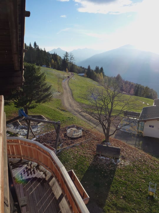 Weg zum Parkplatz - oben auf der Alm Taser Familienalm