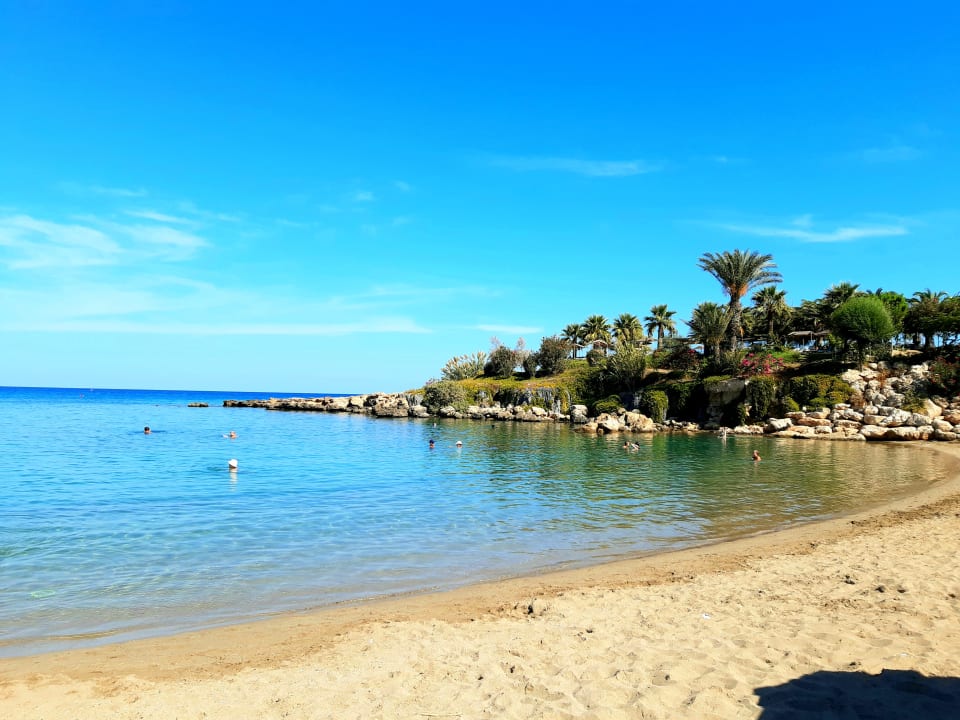 Strand Crystal Springs Beach Hotel