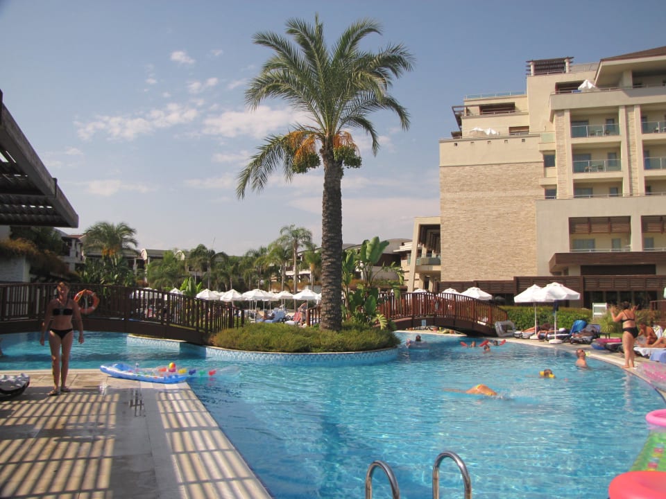 2. großer Pool mit den Poolvillen Sunis Kumköy Beach Resort Hotel & Spa