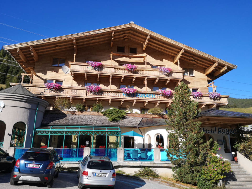 Außenansicht Berghotel Ronach