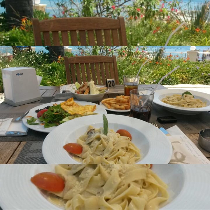 Essen von der Snackbar Salmakis Resort & Spa