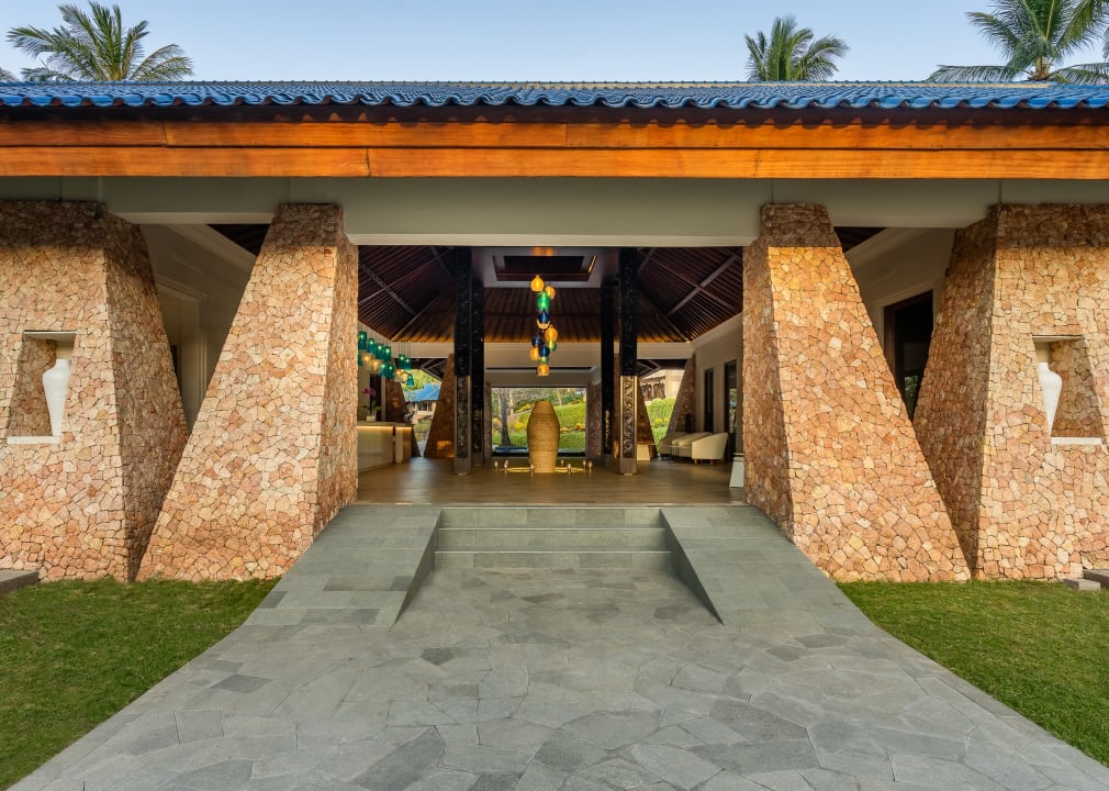 Lobby Wyndham Sundancer Resort Lombok