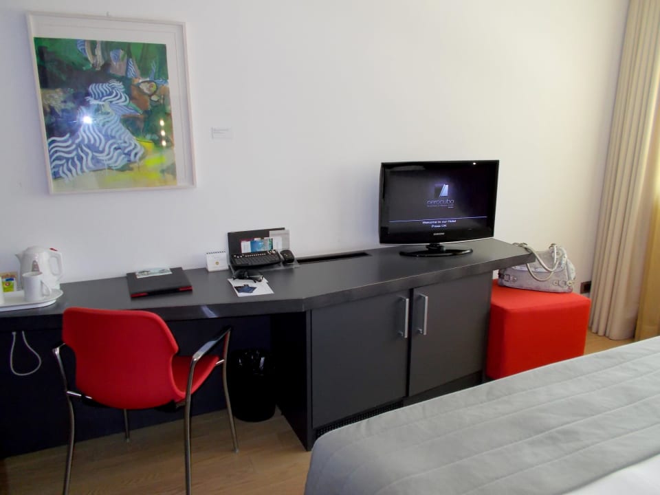 Moderne Einrichtung Mercure Nerocubo Rovereto