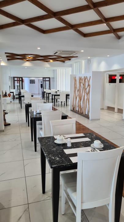 Gastro Dimitra Beach Hotel & Suites