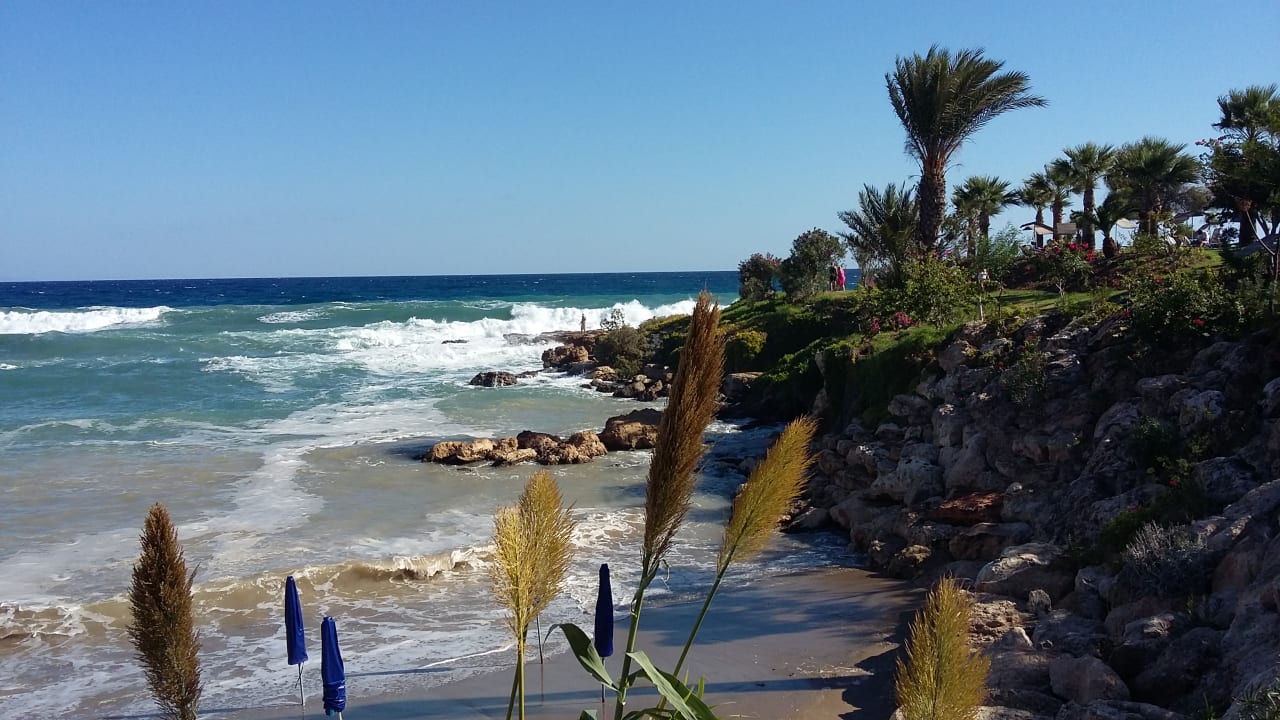 Strand Crystal Springs Beach Hotel