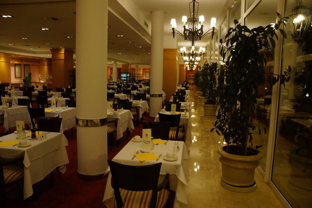 Frühstück freie Platzwahl am Abend fester Platz Grupotel Playa de Palma Suites & Spa