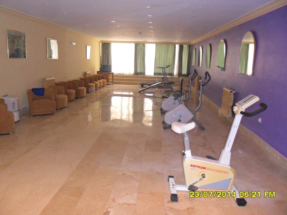 Fitnessraum im Keller Bei Juan Playa Blanca