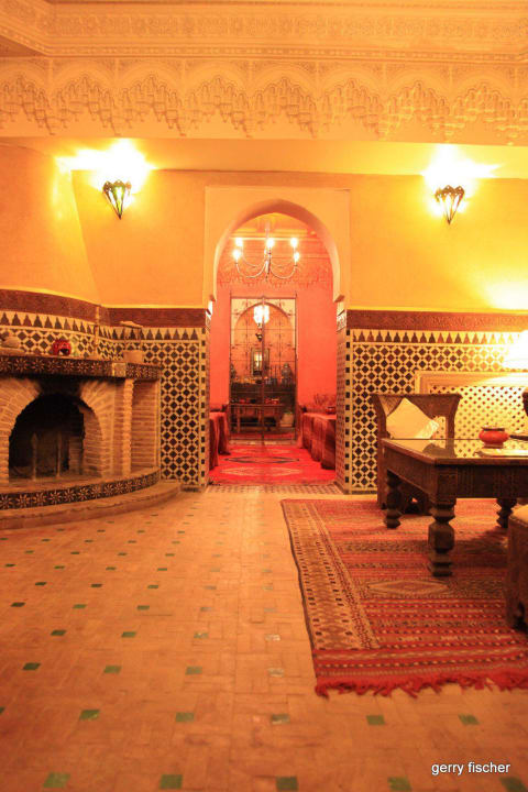 Aufentaltsraum mit Bar Hotel Riad Dar Zitoune