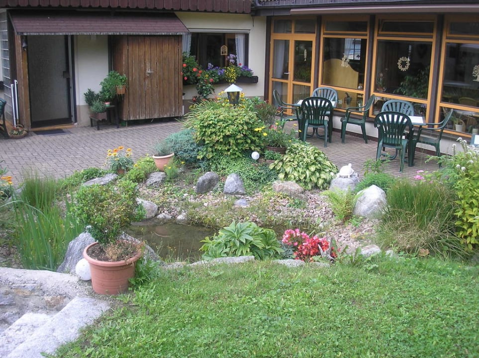 Tuin bij hotel Obergfell Hotel Pension Obergfell