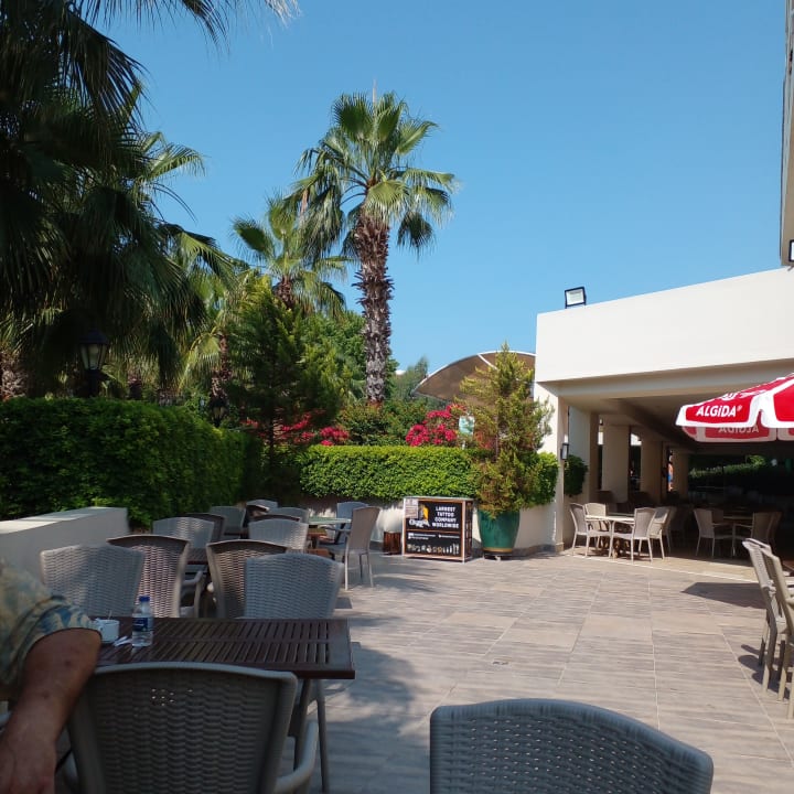 Außenansicht Side Breeze Hotel