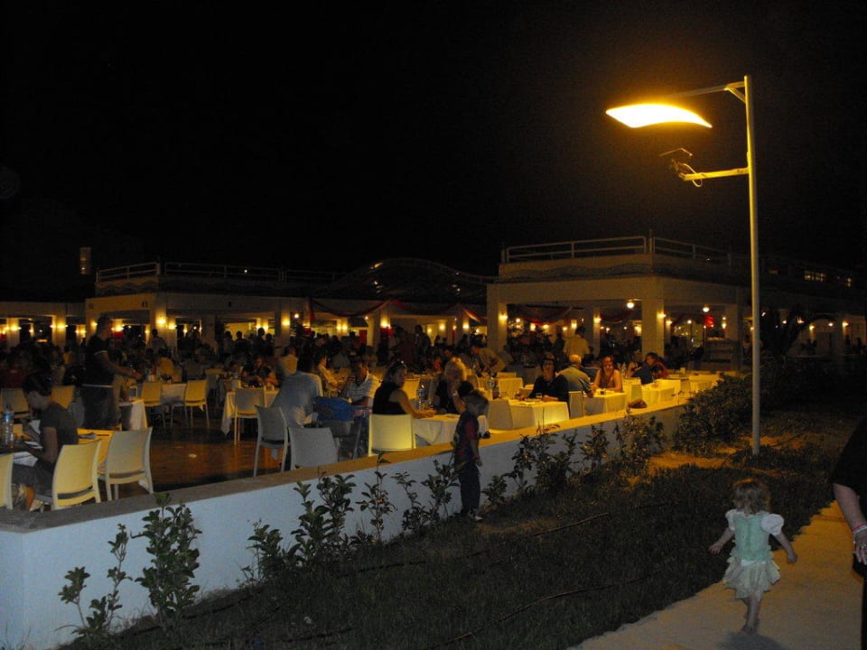 Restaurant buiten Ephesia Holiday Beach Club