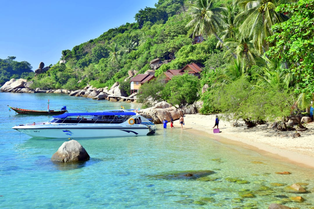 Am Hotelstrand Pinnacle Koh Tao Resort