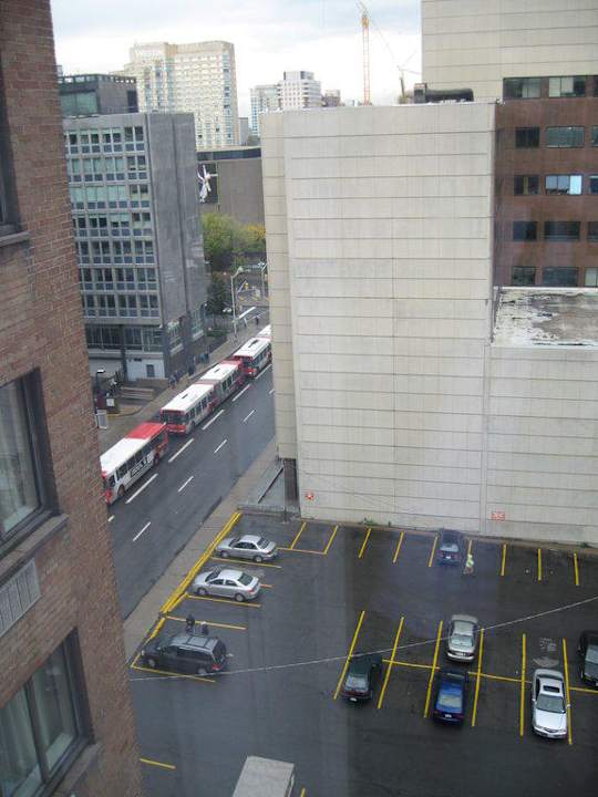 Blick aus dem Fenster links Capital Hill Hotel & Suites