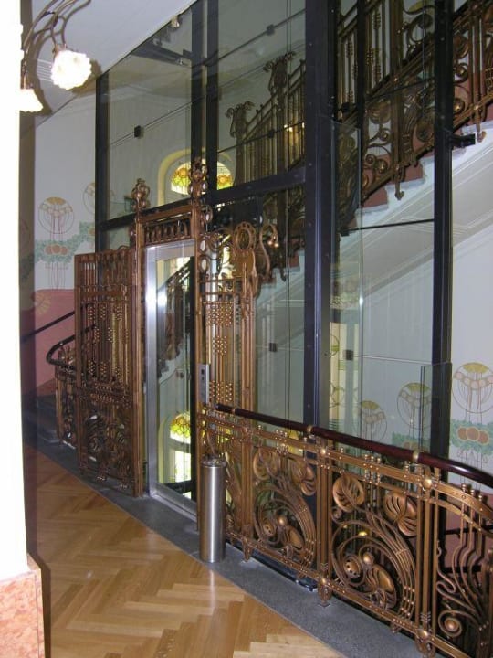 Lift K+K Hotel Central