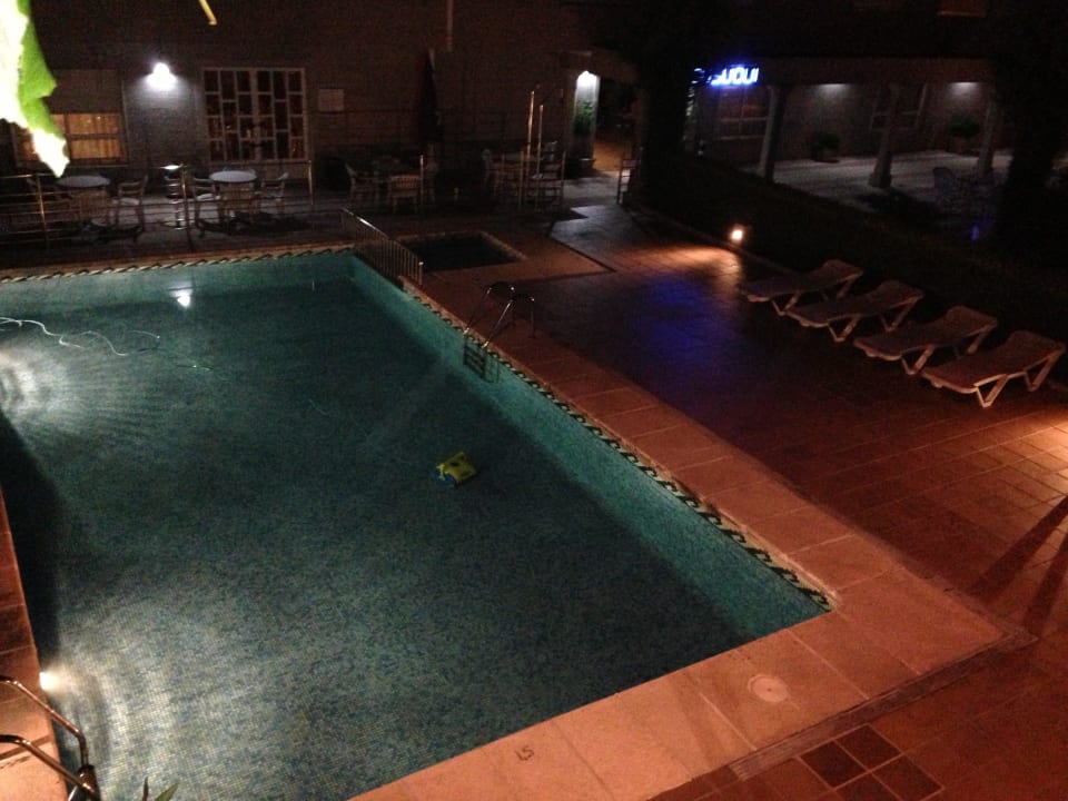 PISCINA DE NOCHE Hotel Susuqui