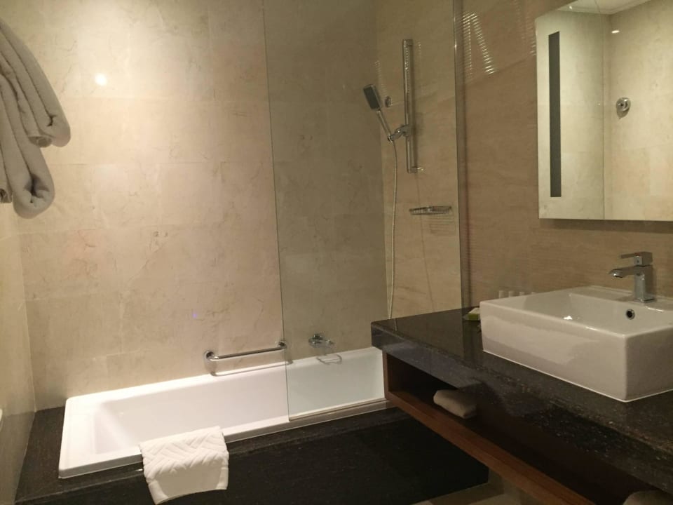 Doppelzimmer DoubleTree by Hilton Resort & Spa Marjan Island