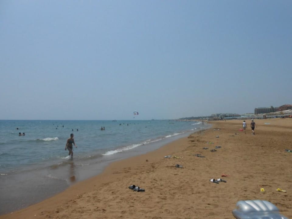 Strand Hotel Victory Resort