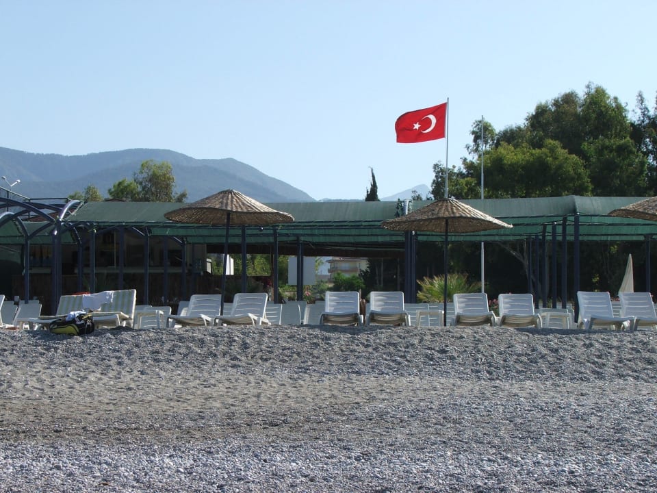 Пляж  Larina Resort Spa & Hotel