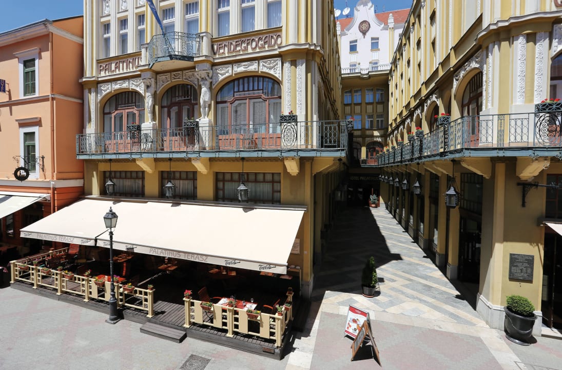 Exterior view Hotel Palatinus City Center