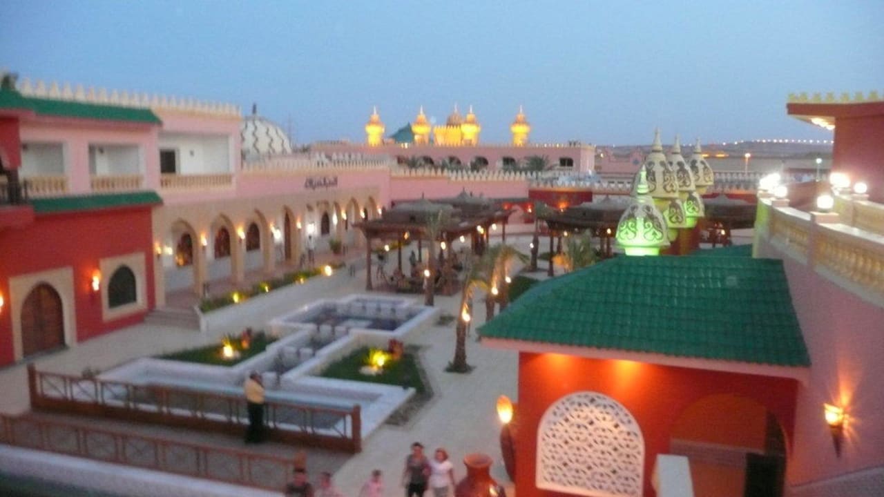 Anlage innen Pickalbatros Alf Leila Wa Leila Resort - Neverland Hurghada