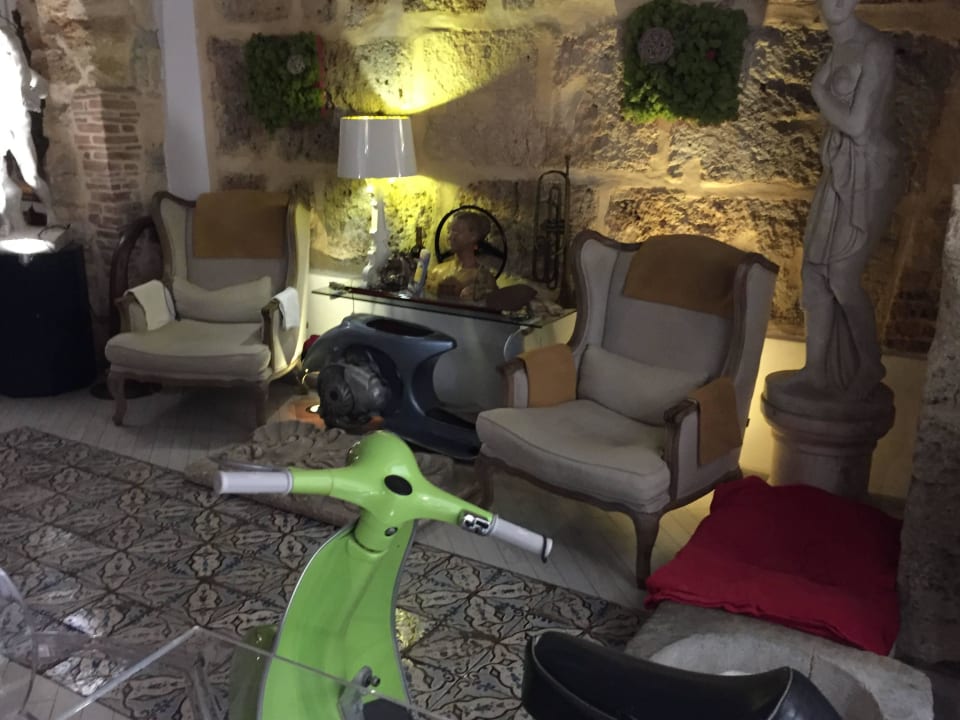 Auch hier Vespas B&B Porta di Castro
