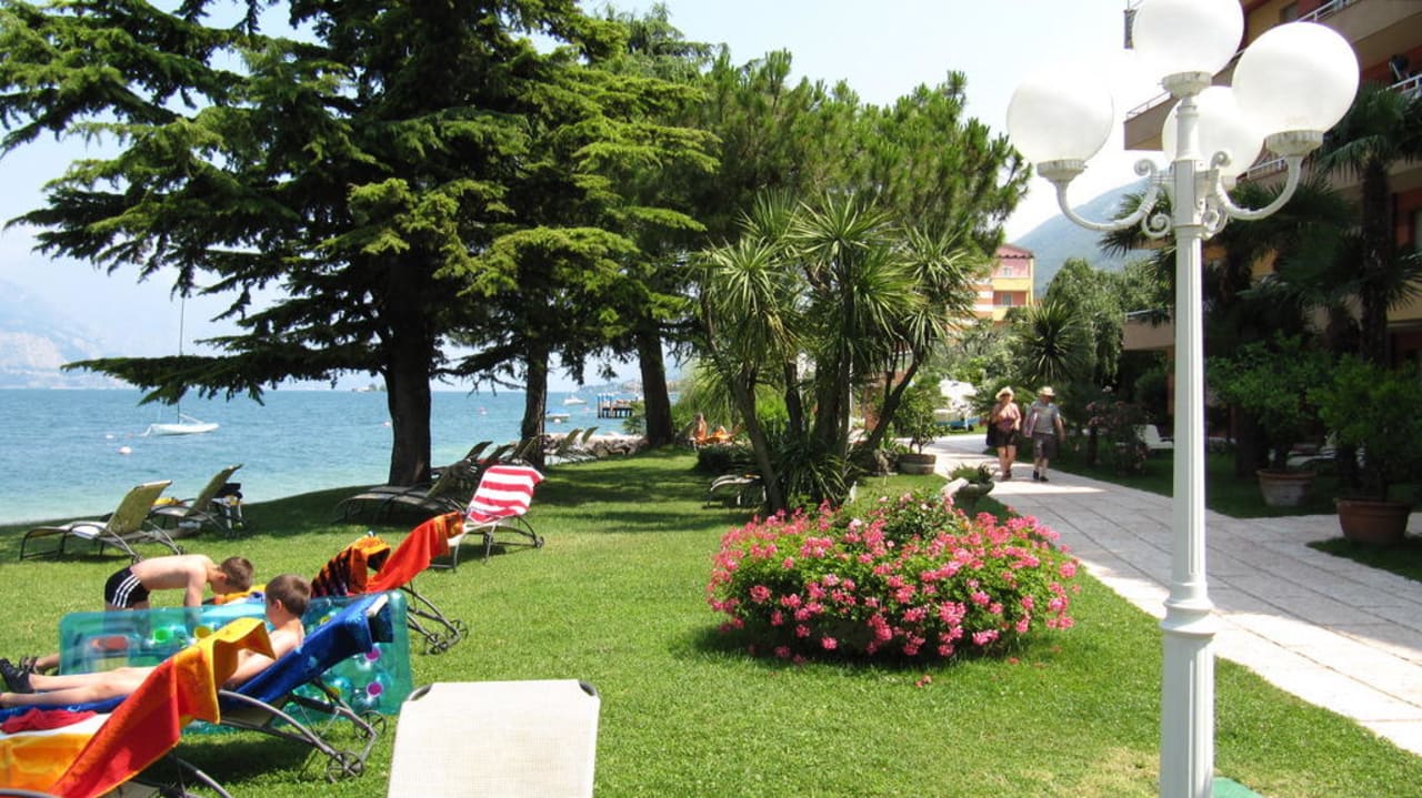 Badestrand Du Lac Brenzone | relax attitude hotel