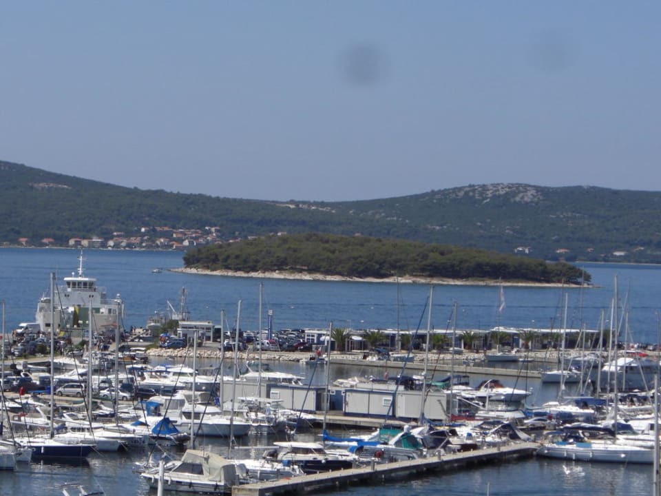 Ausblick von der Riesendachterrasse des Hotels  Hotel IN Biograd
