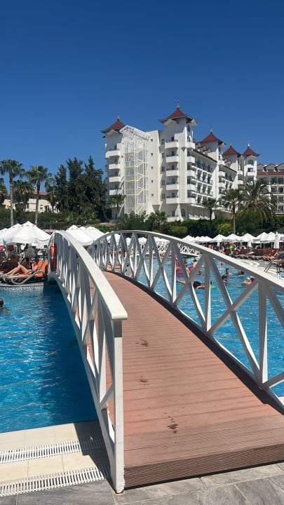 Pool Side Mare Resort & Spa