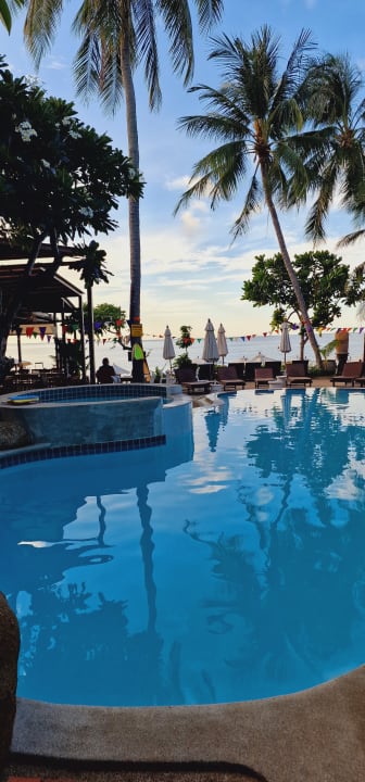 Pool Thai House Beach Resort