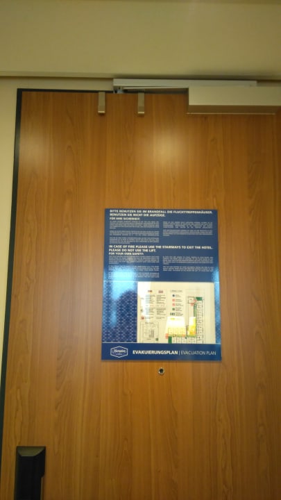 Zimmer Hampton by Hilton Berlin City West