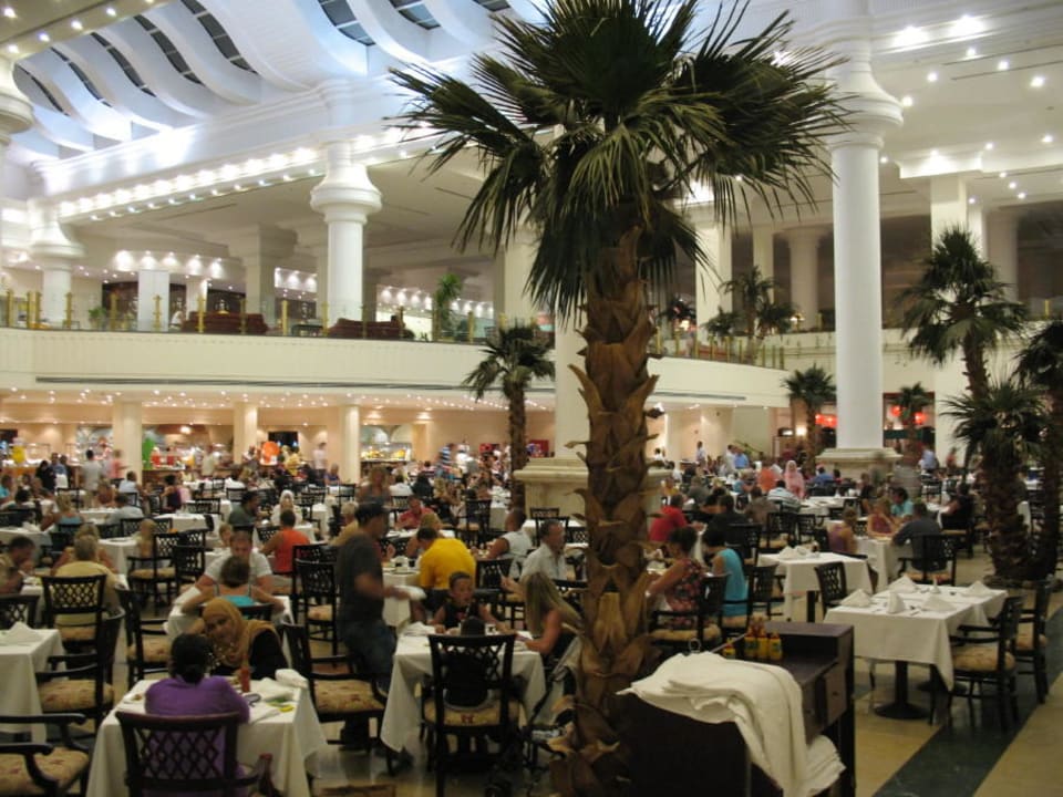 Main restaurant Pyramisa Beach Resort Sahl Hasheesh
