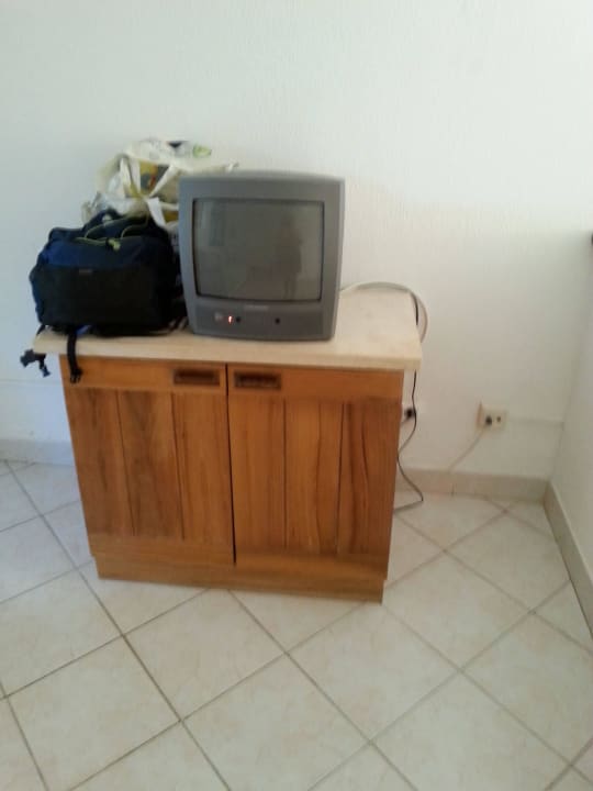 Fernsehn mit 1 deutschen Sender Monica Isabel Beach Club