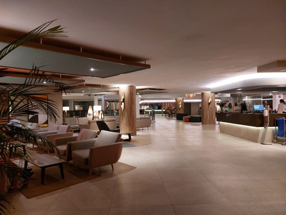 Lobby Hotel Riu Paraiso Lanzarote