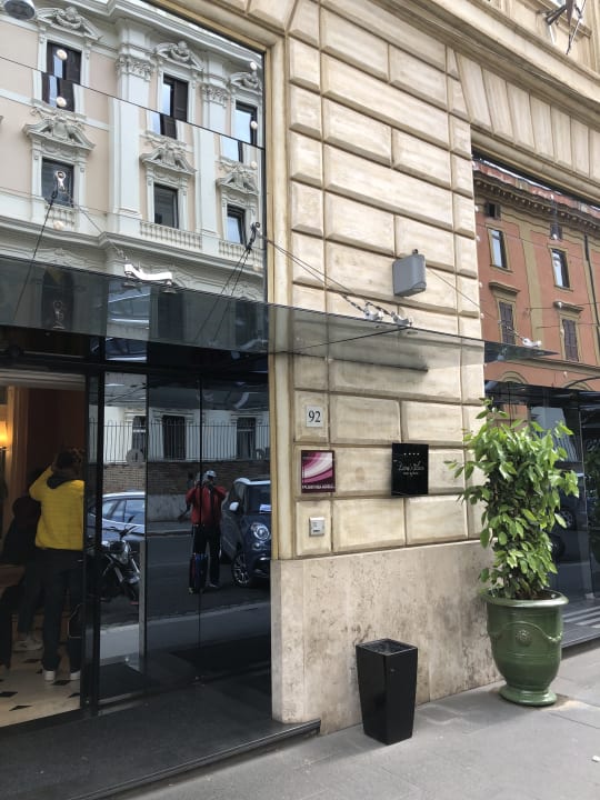 Lobby Leon's Place Hotel In Rome