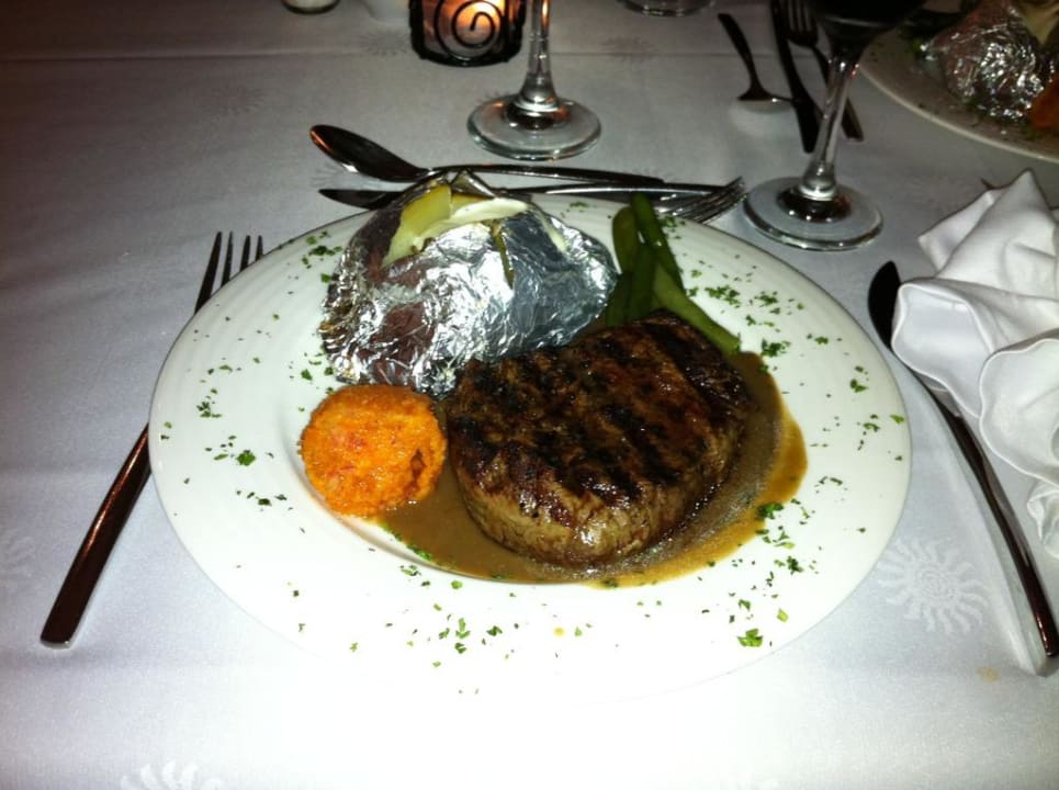 Steak im Steakhaus Bahia Principe Luxury Esmeralda