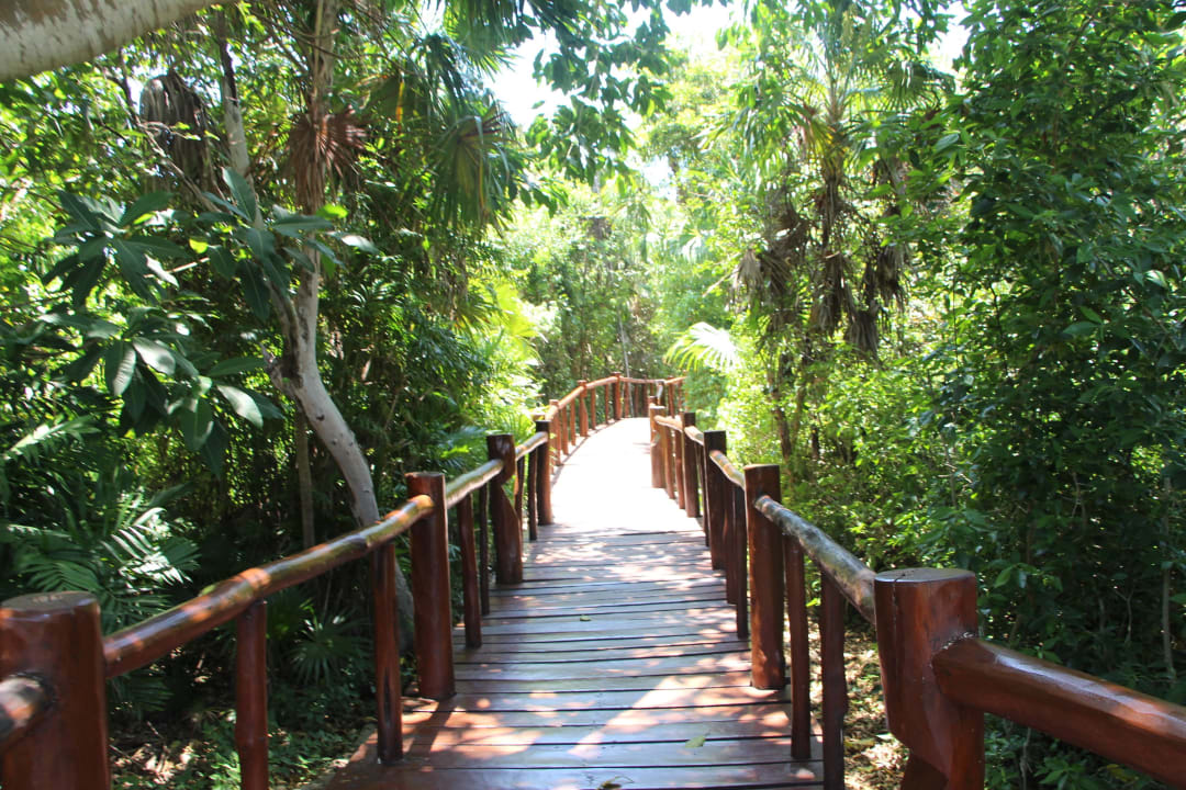 Holzsteg Grand Palladium Kantenah Resort & Spa