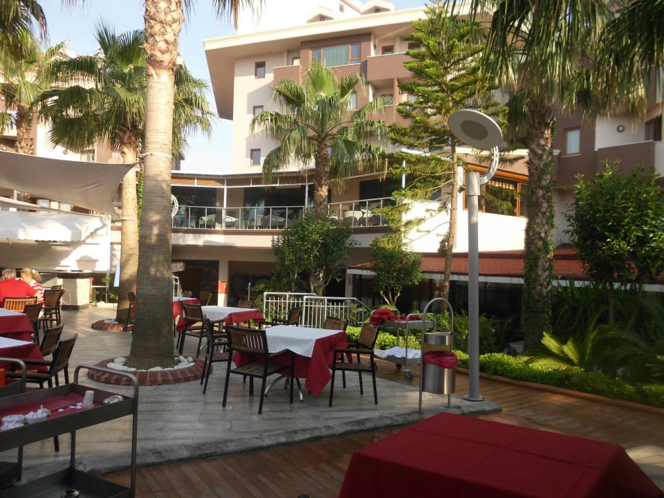 Zum Galaabend eingedeckt Hane Family Resort