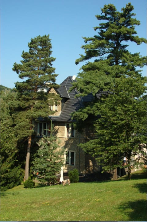 Ansicht aus dem Schlosspark Schlosshotel Stecklenberg