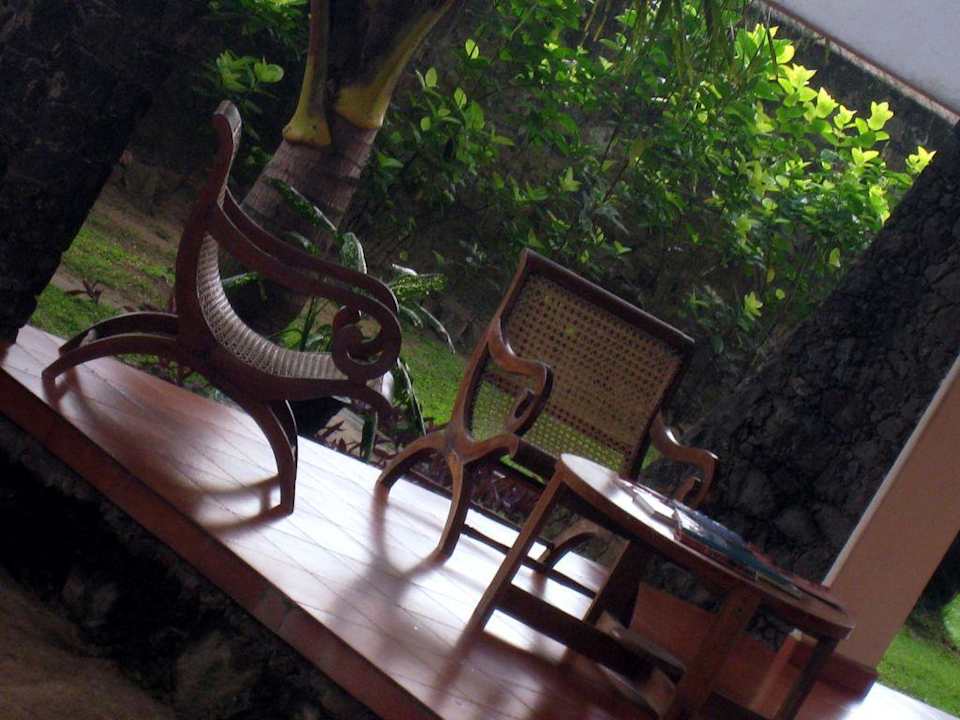 Schöne Sitzgelegenheiten Hotel Koggala Beach