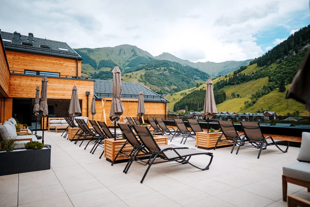 Pool Carpe Solem Rauris by ALPS RESORTS