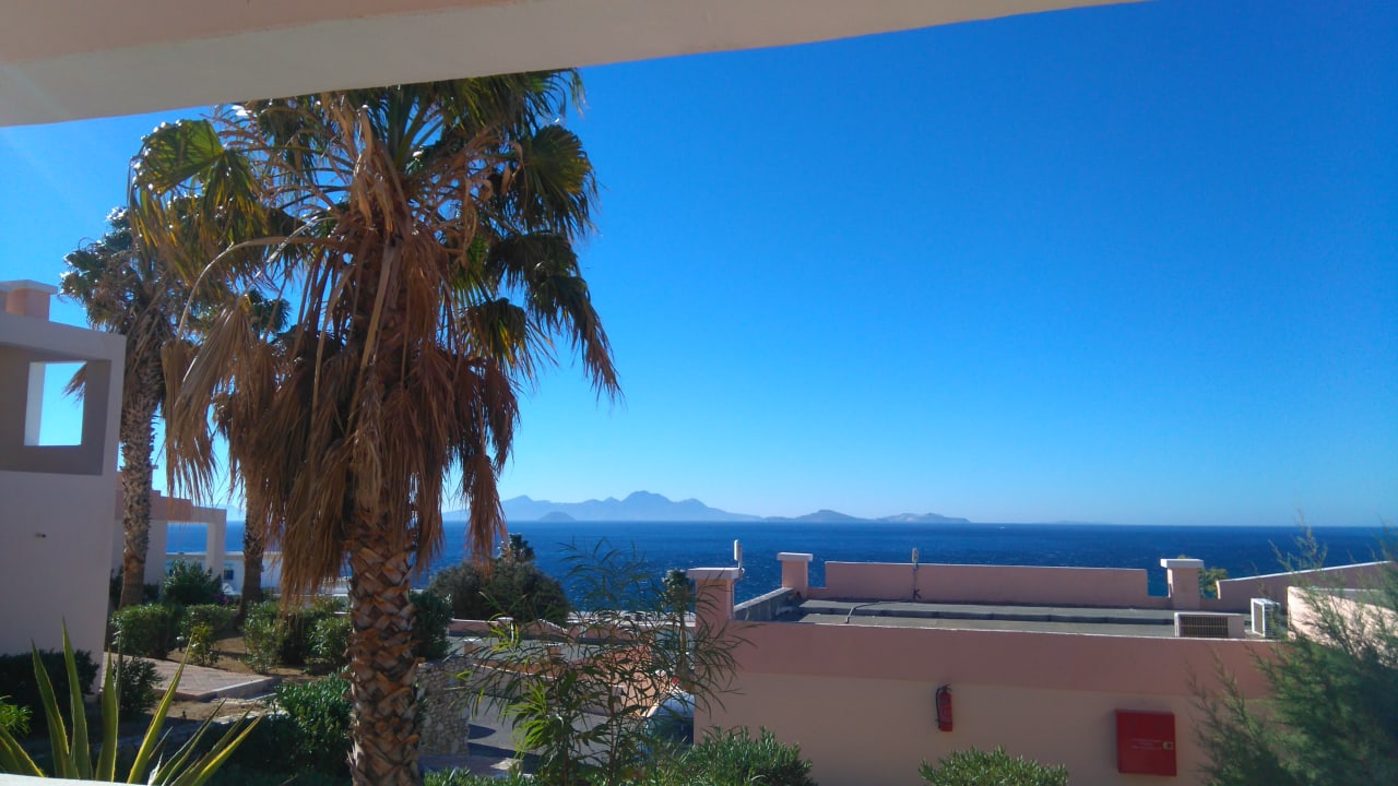 Ausblick Canvas by Mitsis Family Village