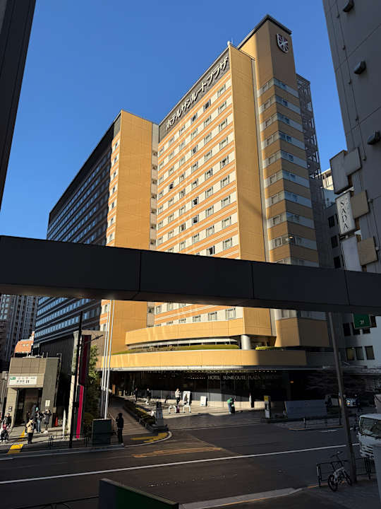 Außenansicht Hotel Sunroute Plaza Shinjuku