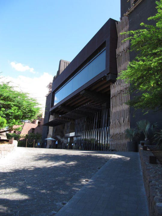 Hoteleingang Lopesan Baobab Resort