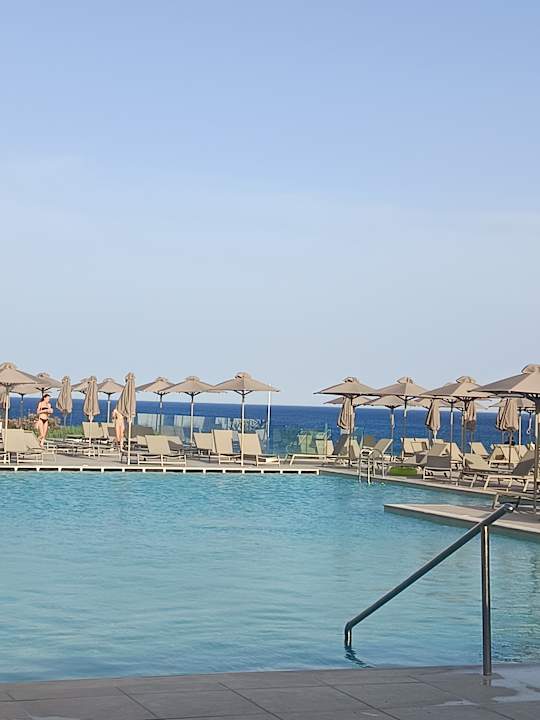 Pool Blue Sea Island