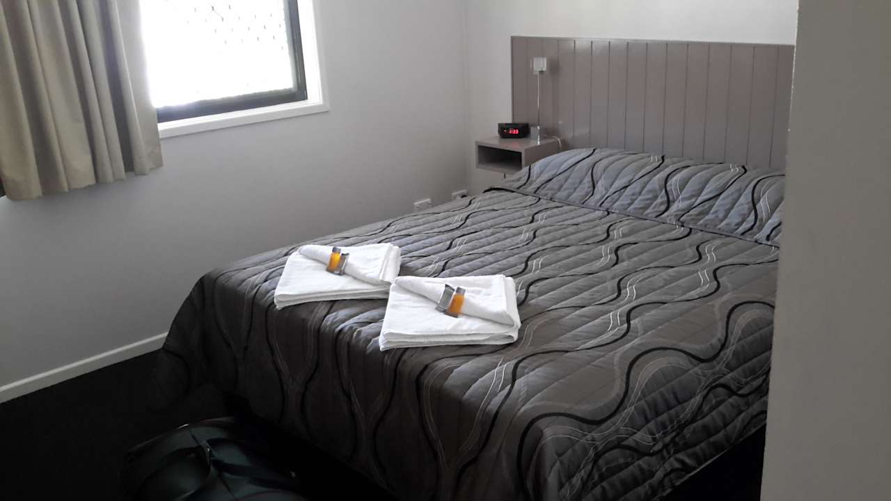 Schlafzimmer Apartments Hervey Bay Colonial Lodge